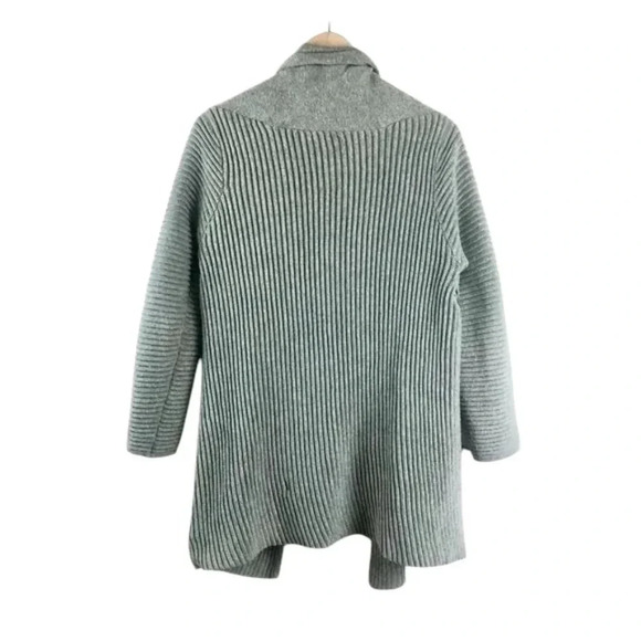 Neiman Marcus Zippered Grey Cardigan Size L - Picture 2 of 4